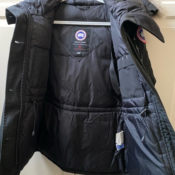 Canada Goose Montebello XXS - Picture 5 of 8